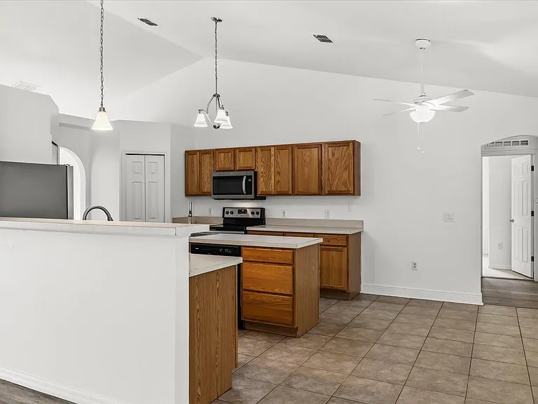 1500 Daybreak Dr — Photo 7