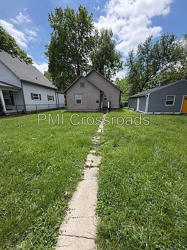1327 W 32nd St Photo 1