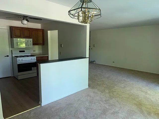 380 Heather Ct #2B — Photo 11
