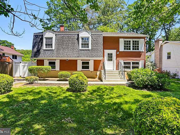 2nd image of 1052 Lido Dr