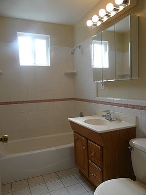 5th image of 14704 Union Ave