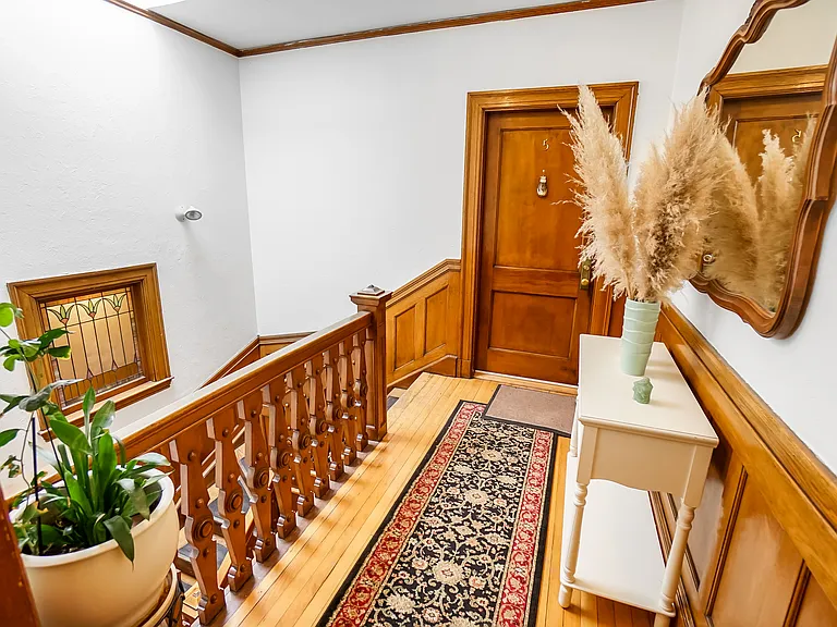 569 Franklin St #6 — Photo 33