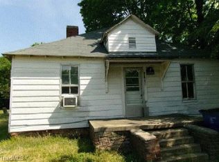 114 E Hill St, Graham, NC 27253