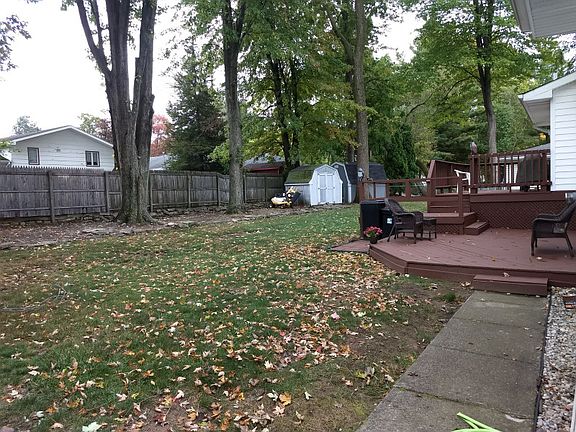 3rd image of 3329 Tulip Dr