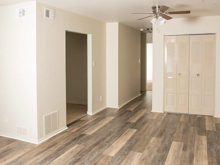 Orchard Hills Apartments — Photo 25