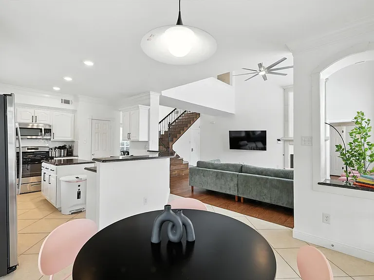 5795 Brighton Ct — Photo 15