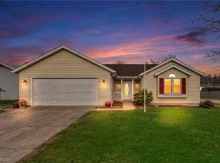 1064 Yarmouth Rd, Grafton, OH 44044