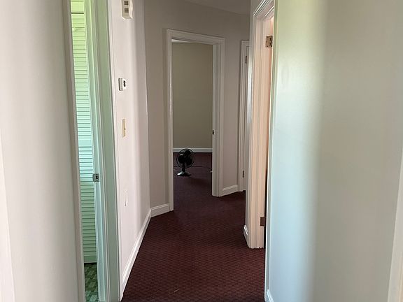 5th image of 620 Plantation Rd