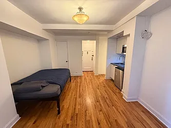 25 Tudor City Place, #706