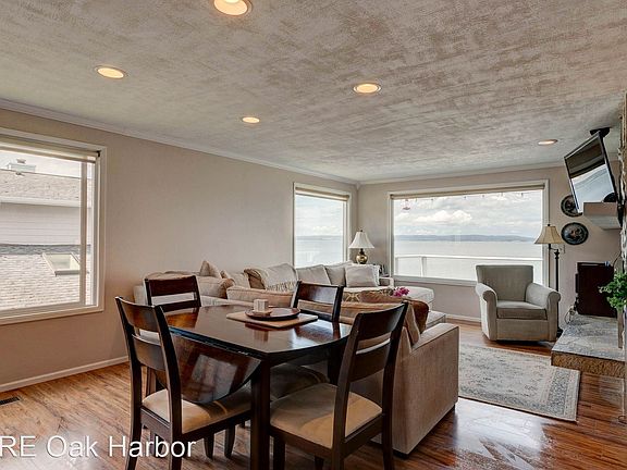5th image of 380 Marine Dr