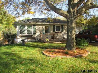 1220 Rogers Cir, Plattsmouth, NE 68048