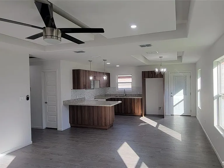 1809 W Portales Dr #3 — Photo 2
