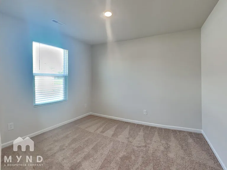 167 Royal Meadow Dr — Photo 15
