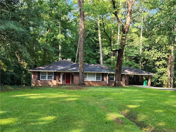 2294 Clairmont Rd NE, Atlanta, GA 30329
