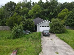 33 E Beaver Ln, Midway, GA 31320