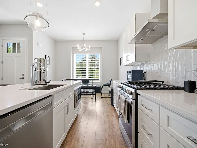 39441 Stillman Ln — Photo 3
