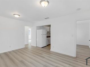 832 W Colden Ave, Los Angeles, CA 90044