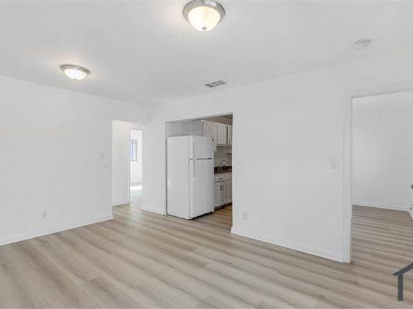 832 W Colden Ave