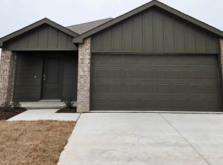 107 Choctaw Dr, Leonard, TX 75452