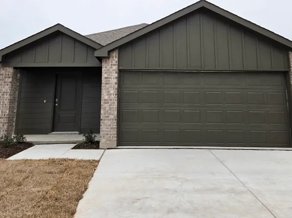 107 Choctaw Dr, Leonard, TX 75452