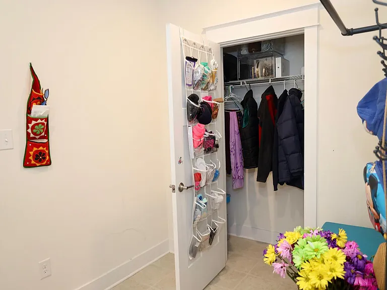 5906 Sterlingworth Dr — Photo 11