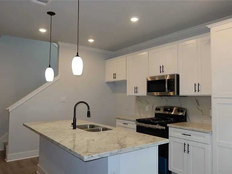 1415 Ailin Dr — Photo 2