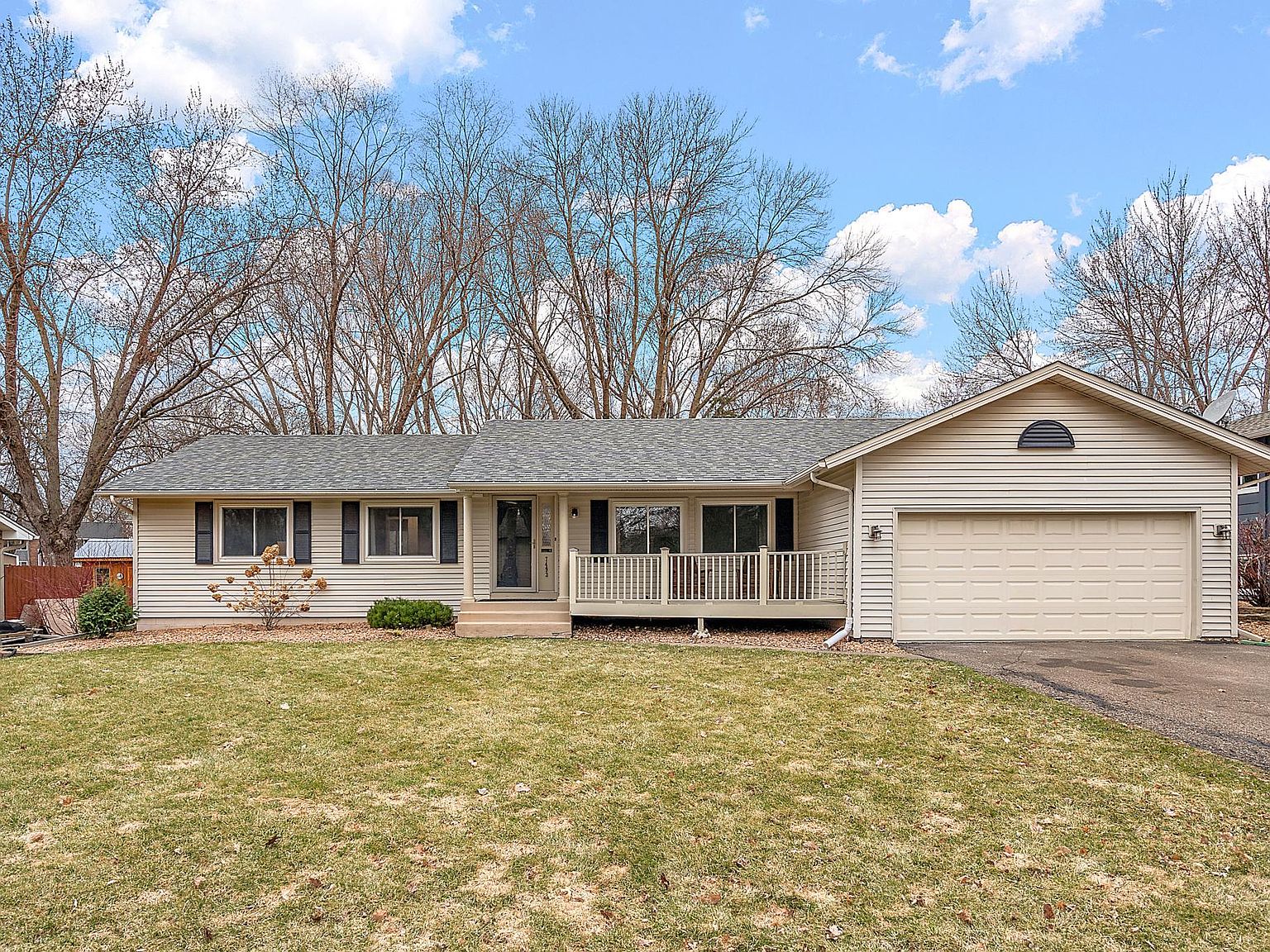 7493 Berkshire Way, Maple Grove, MN 55311 | Zillow