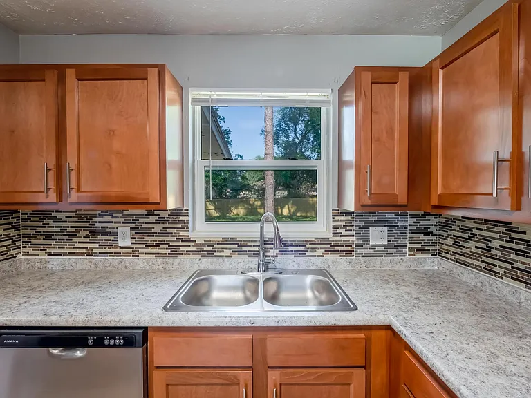 3351 Cesery Blvd — Photo 9