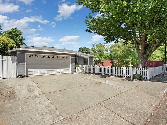 3rd image of 1679 California Drive