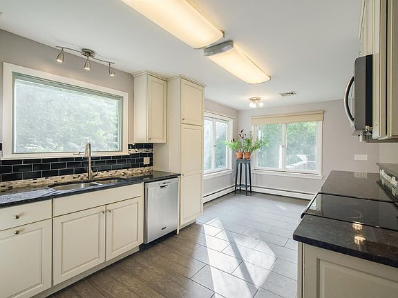 227 Maloney Rd Wappingers-large-030-022-227 Maloney24-1500x994-72dpi.jpg