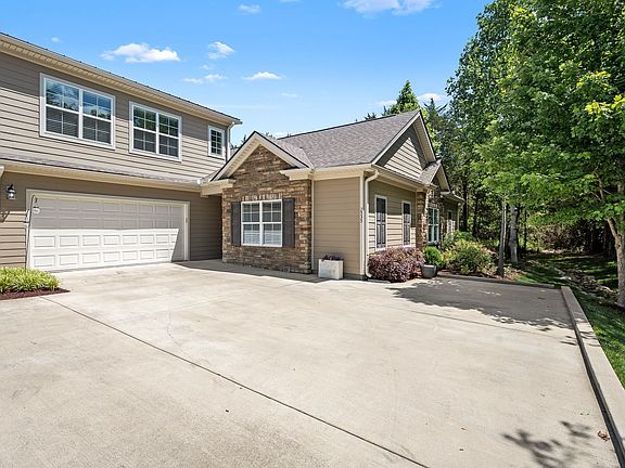 3rd image of 2535 Bridgeway St