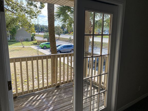 2nd image of 285 Wymore Rd #202