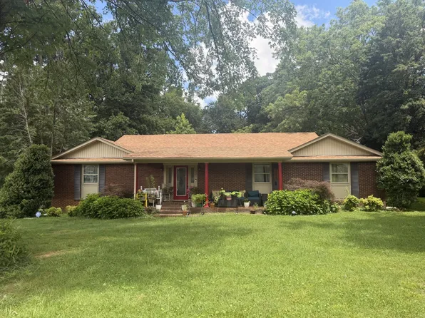 1001 Due West Cir, Lafayette, TN 37083