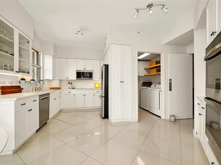 733 Crandon Blvd #406 — Photo 8