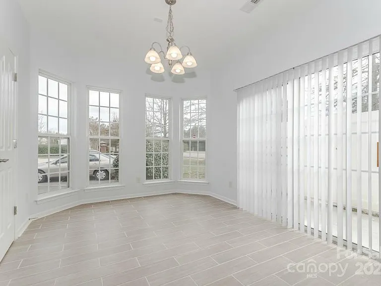 8805 Gerren Ct — Photo 14