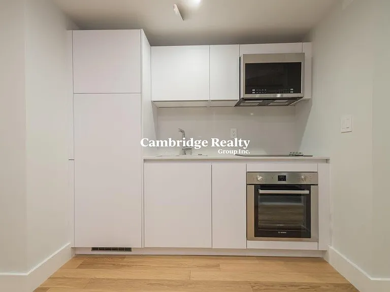 35 South St #T3 — Photo 2