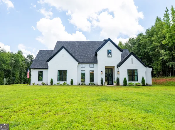 860 W Ridgeway Rd, Maysville, GA 30558