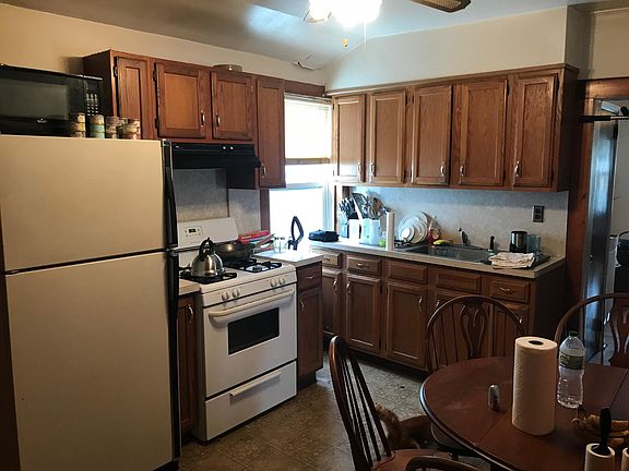 Eat In Kitchen