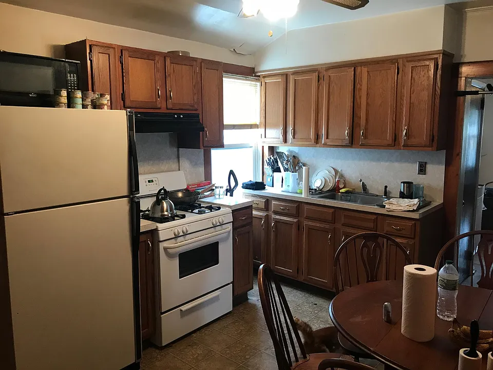 Eat In Kitchen