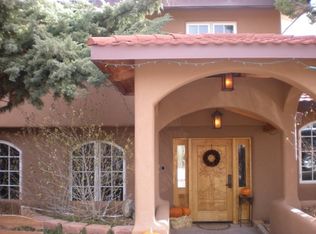 107 La Vista Dr, White Rock, NM 87544