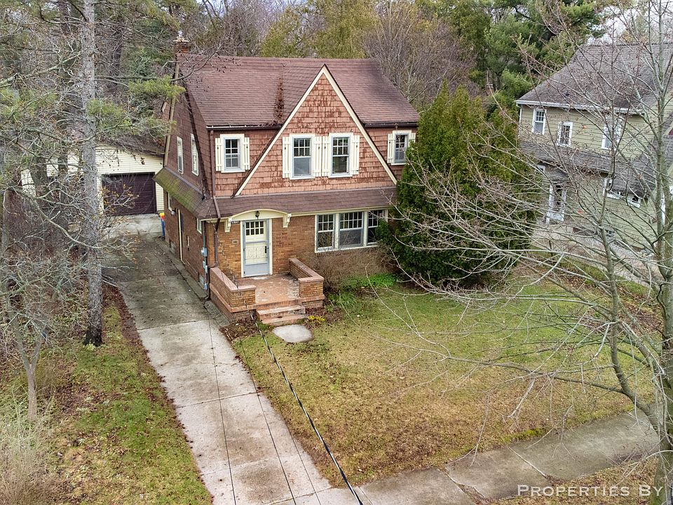 1st image of 939 Northwood St NE