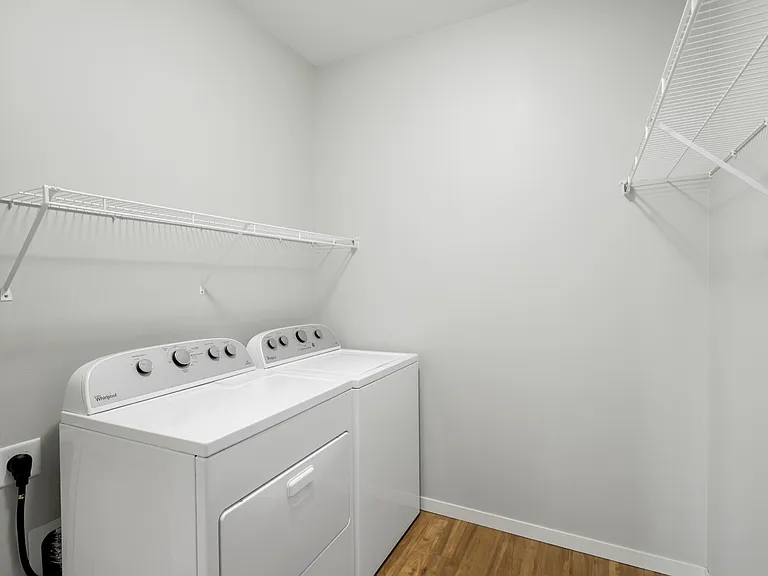 16. Aspen Lofts F - Laundry 16. Aspen Lofts F - Laundry