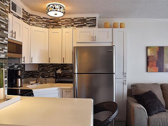 4th image of 6102 Seawall Blvd #295