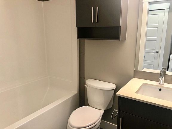 5th image of 925 Leon Ave #516