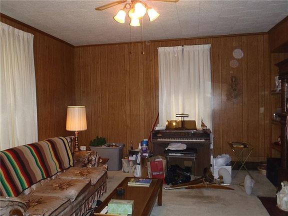 3rd image of 130 Talbot Ave