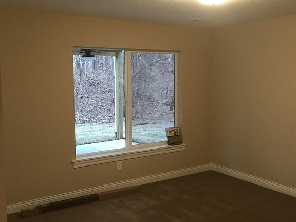 5th image of 3619 Meadow Cir E
