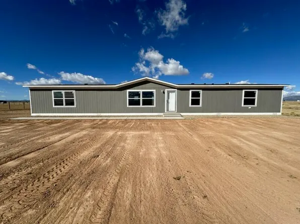 19 Desert Lily Rd, Moriarty, NM 87035