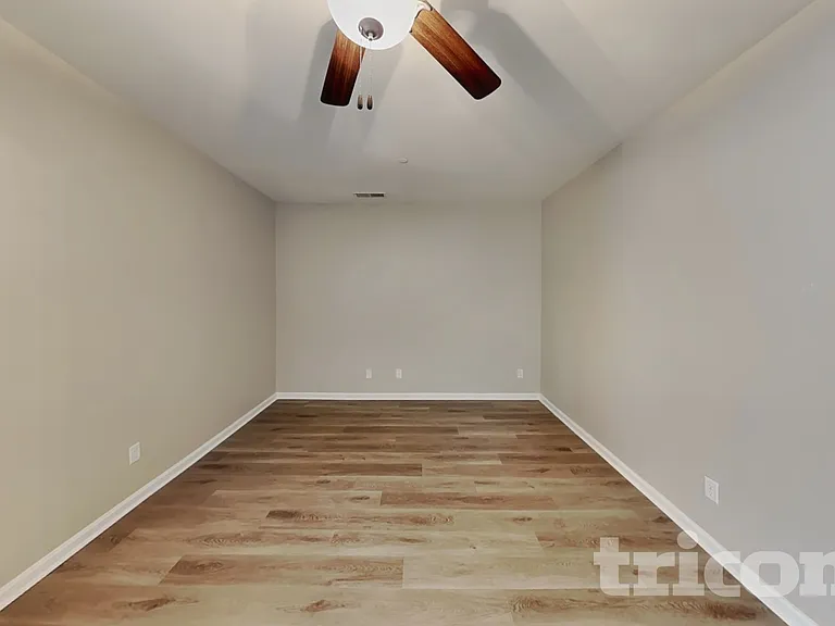 512 Hickory Leaf Ct — Photo 3