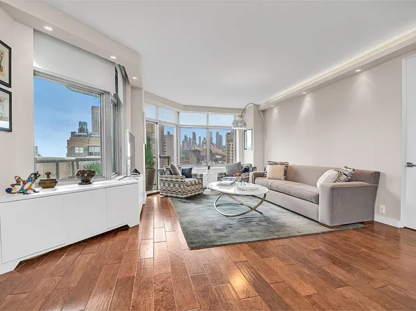 188 E 64th St APT 2903, New York, NY 10065