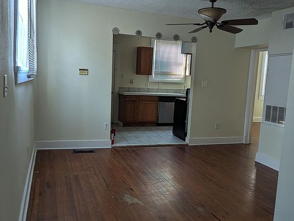 4th image of 1932-34 Burdette St #1932